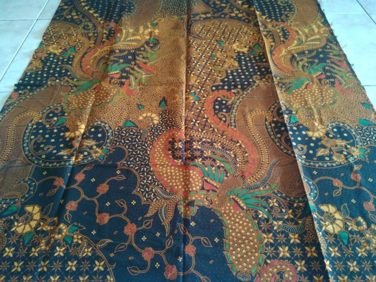 batik motif tulis lawasan halus proses sablon malam