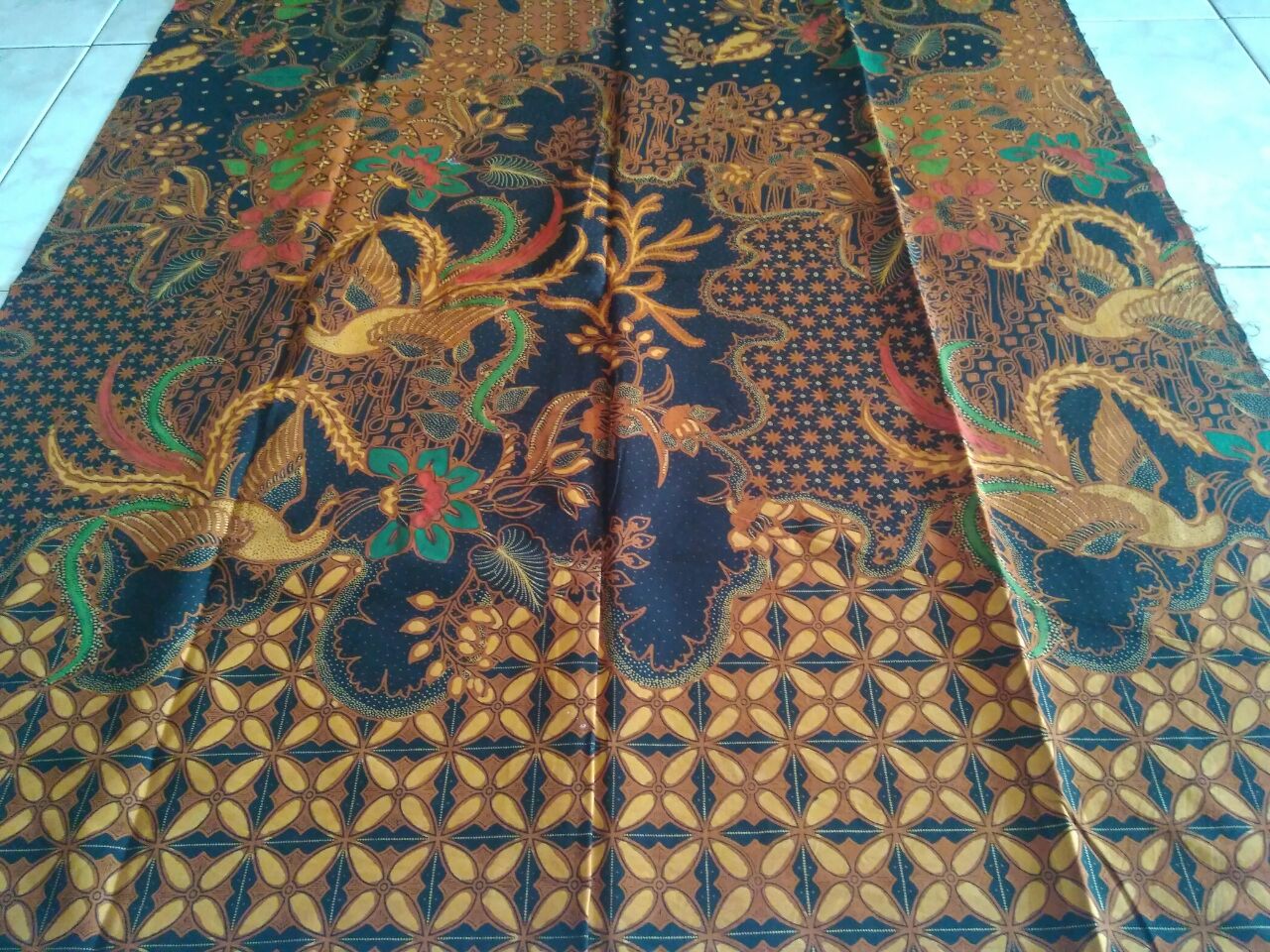 kain batik alusan motif batik tulis klasik